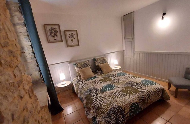 Nouveau : Maison de Village Vénéjan 4 Personnes