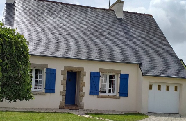 "nouveau SUR Plomeur "maison 4 Personnes,proche Plages et Commodites a Pied