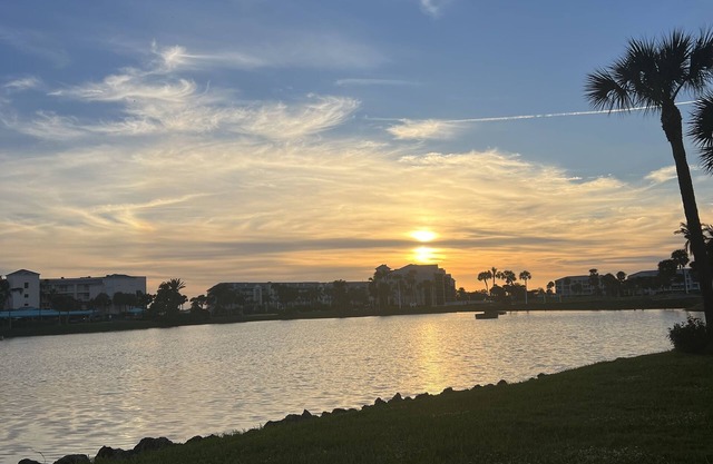 Now available-Snowbirds Beach & Golf Resort Paradise