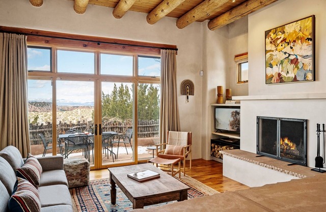 Nuevo Dia - Expansive views, Community Pool