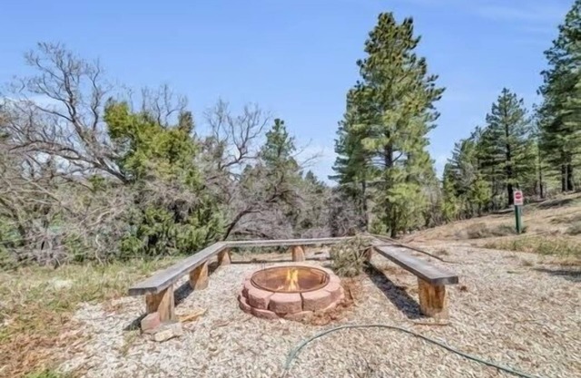 Oak Grove Cabin Central to the National Parks