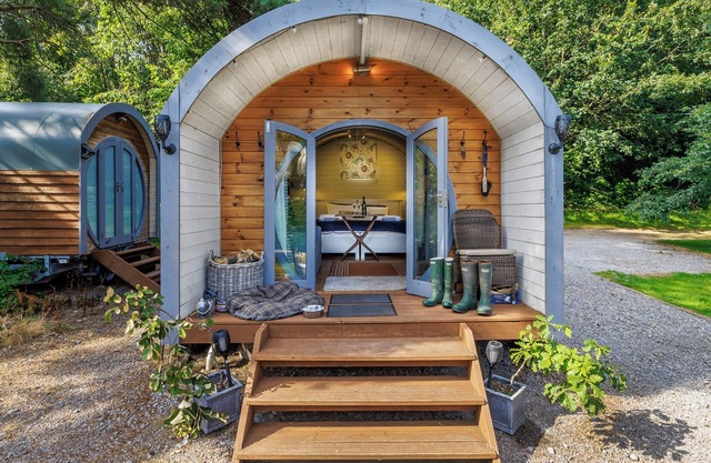 Oak Retreat - UK46650