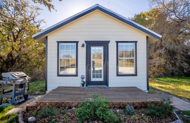 Oak Ridge Cottage ll - Cozy Place To Stay!