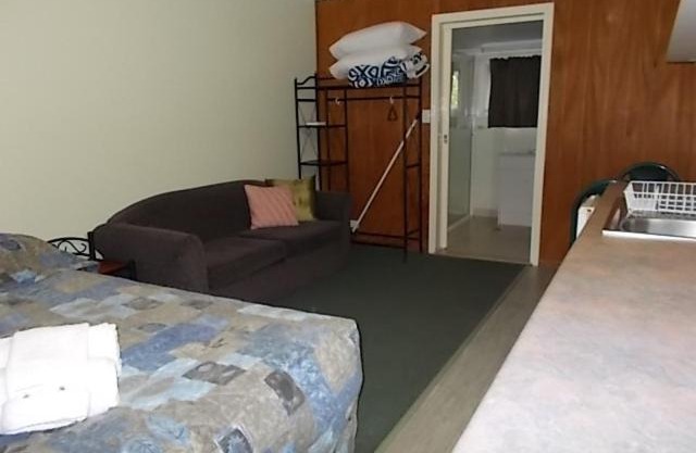 Oakridge Motel Tourist Park