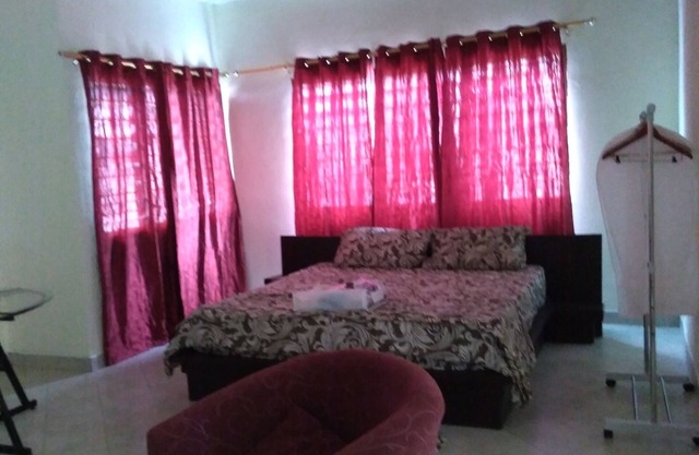 Oaks : Private Room 4