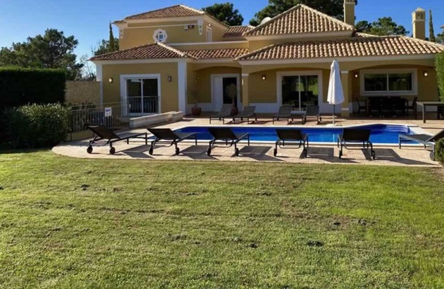 Oasis 4 Luxury spacious Beach Villa, with Private Pool and Sea View