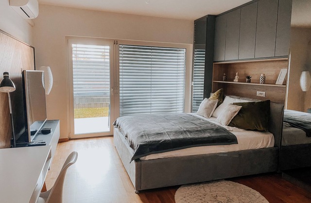 Oasis of Energy - Sunny & Cosy Studio + Patio near AC, wifi, workspace