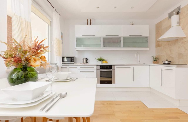 Obrońców Tobruku 25 | Stylish Apartment | Bathtub
