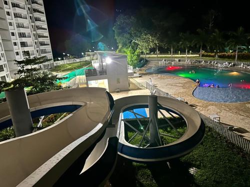 occidente colonial santa fe de Antioquia tipo resort Aparta sol tobogán kanaloa parque acuático