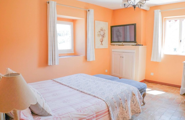 Occitane-Double room-Comfort-Ensuite with Shower