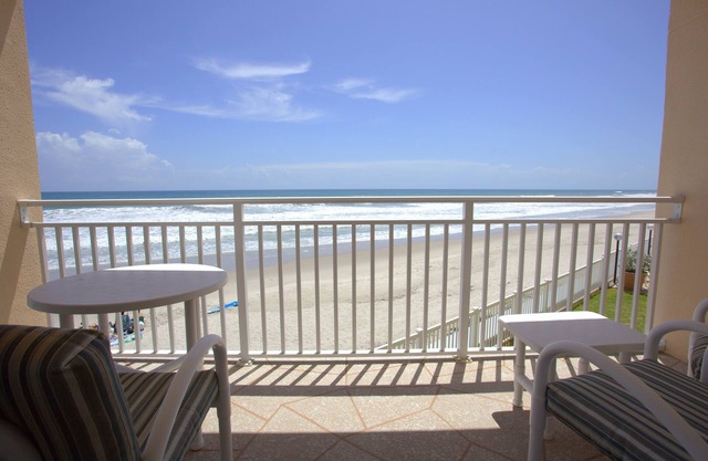 Ocean Front Complex -Beautiful Panoramic Views of the Ocean!