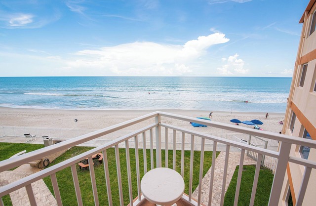 Ocean Front Complex - Awesome Ocean Views!