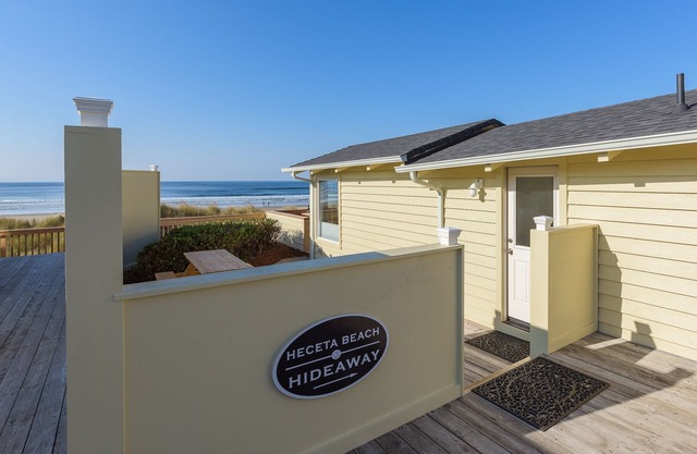 Ocean Front Cottage With Private Beach Access To Heceta Beach