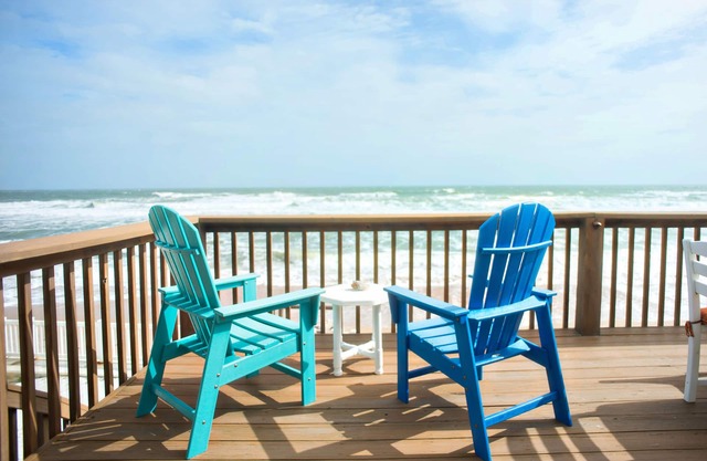 Ocean front single family home fully fenced yard!