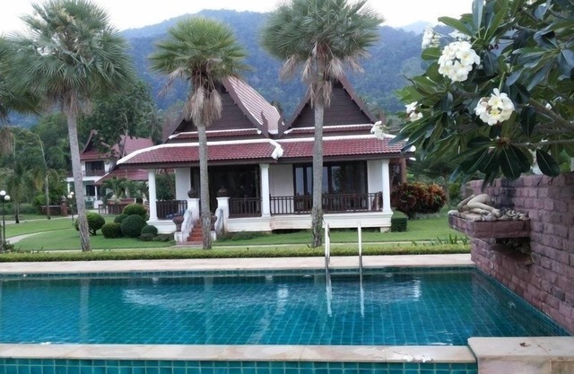 Ocean Front Villa with Pool