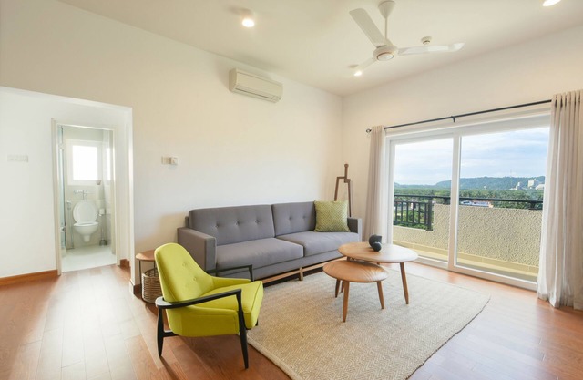 Ocean View Apartment - luxury self catered 3 bedroom apartment