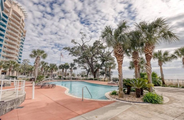 Ocean View - Beach Bungalow, 2 Bed/2 Bath
