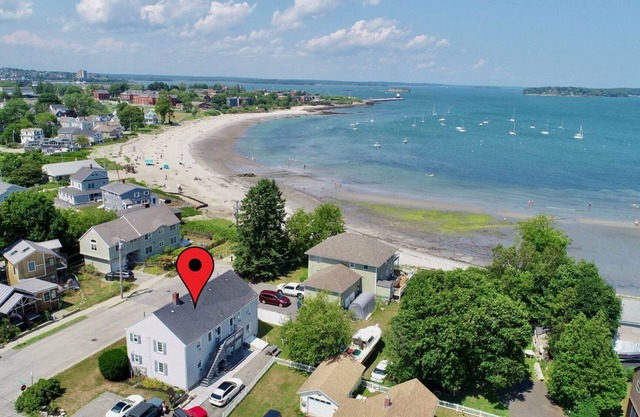 Ocean views 30 Steps to Willard Beach! Amazing location 7 min to Portland.Unit 2