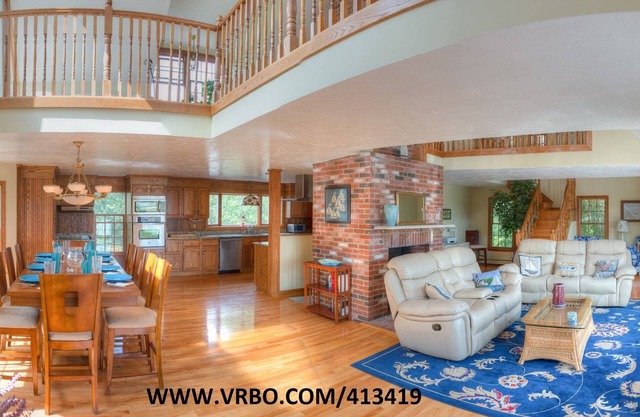 Ocean Views from 3 floors! 4 Suites plus! Sleep 16, 5+baths, 5 min walk to beach