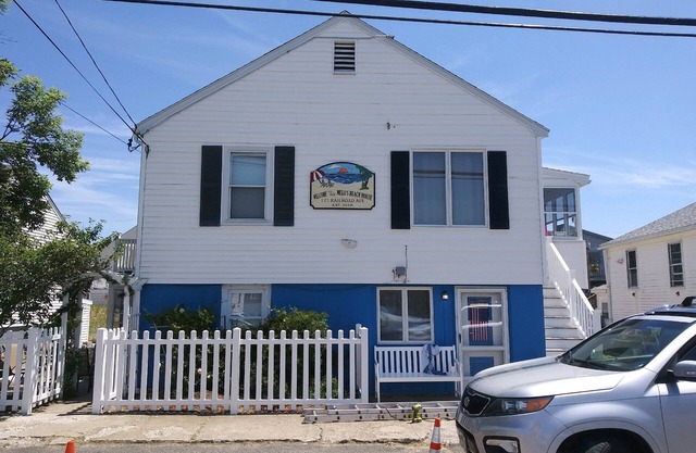 Ocean wave, Salisbury Beach, Melo's Beach House rentals