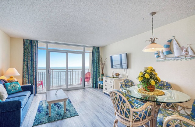 Oceanfront 1BD-Baywatch Resort-Family Friendly