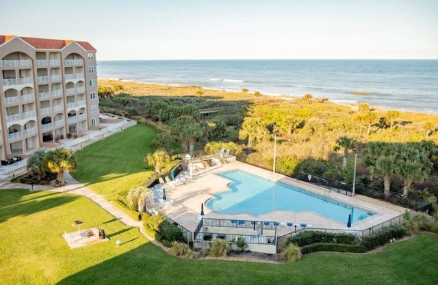 Oceanfront 3BR Retreat - Steps to the Shore & Sunrise Views