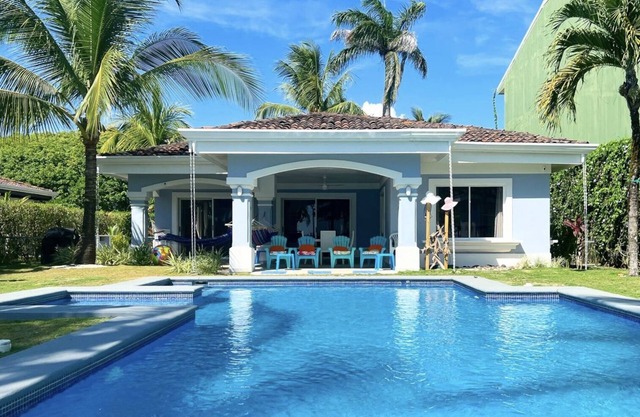 Oceanfront 3BR Villa with Private Pool on Playa Hermosa just 5 mins form Jaco
