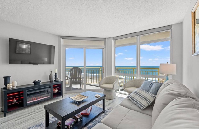Oceanfront - King Bed - 2br - 2ba - Kitchen - W&D