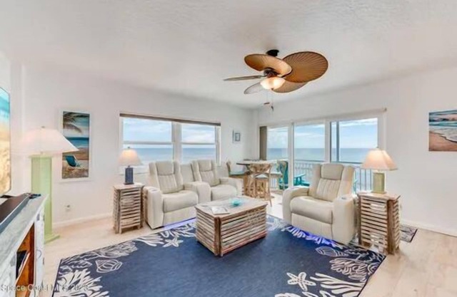 Oceanfront Penthouse Closest to the beach