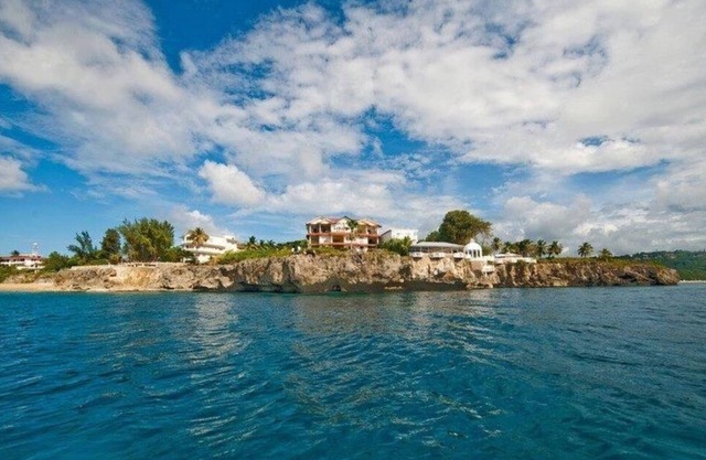 Oceanfront Penthouse with breath taking views