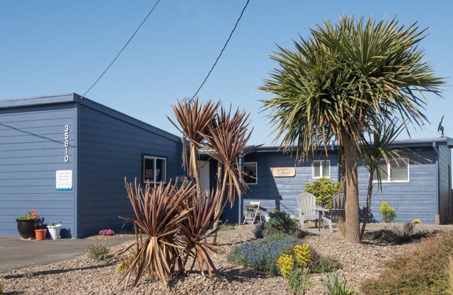 OCEANFRONT-Shorty's Hideaway-Spend More Time At The Beach-Pet Friendly
