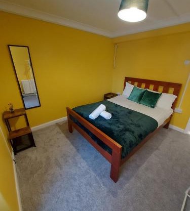 OceanNest-3 Bedroom Apartment free parking, EV 22kW