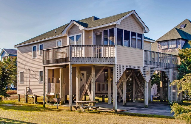 Oceanside Beach House w/Hot Tub, Game Room, Outdoor Games, Close to the Beach!