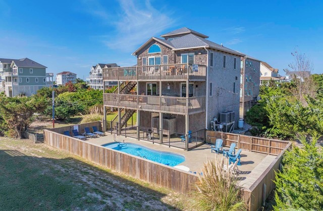 Oceanview Dog Friendly Home w/Private Pool, Hot Tub, and Beach Nearby