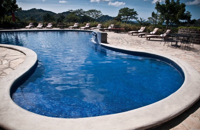 Oceanview Villa, Gated Community, 2 Suites, Restaurant & Pool