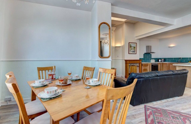 Oddicombe Hall Flat 2