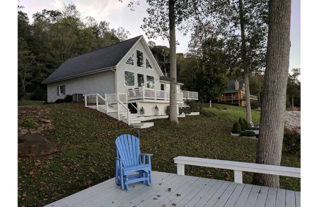 Ohio River Retreat - Relax Riverside With Us