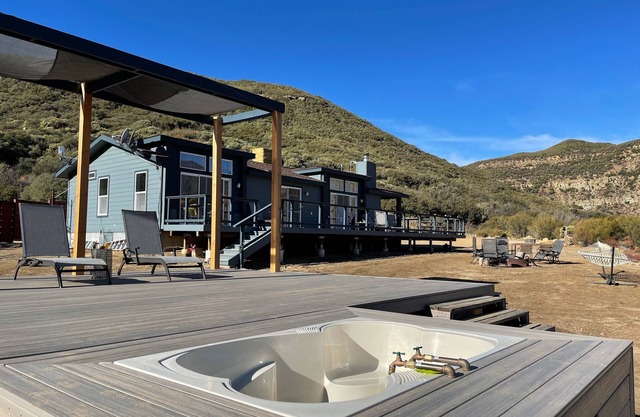 Ojai Wilderness Mountains - Sespe Retreat House 100% Solar