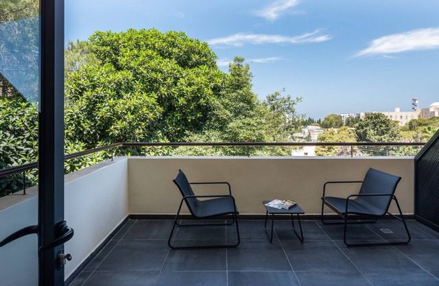 Olala Carmel Suite Double Room with Balcony