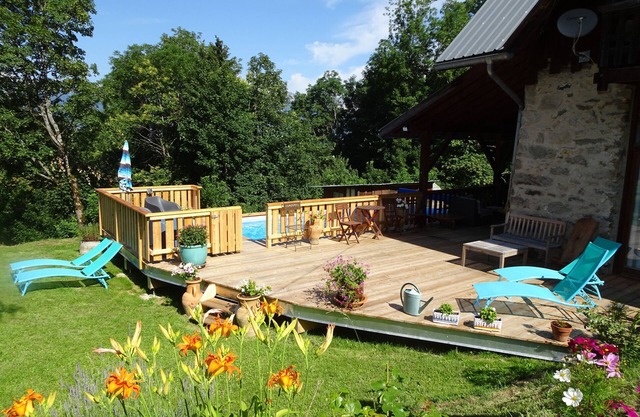 Old barn renovated with taste open view with large land and pool
