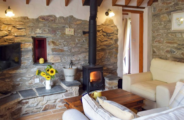Old Chapel Cottage - Dinas Country Club
