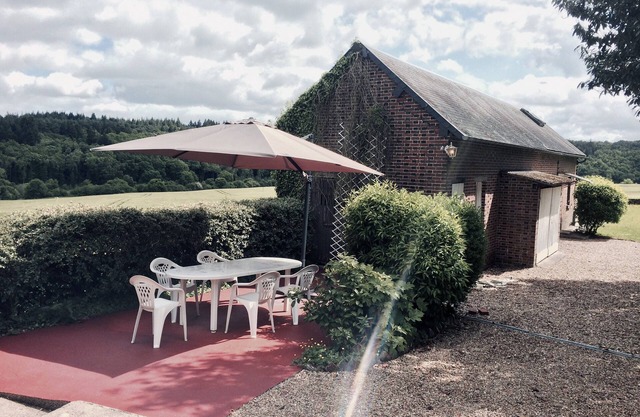 Old country house 120m2 in a small hamlet, large garden