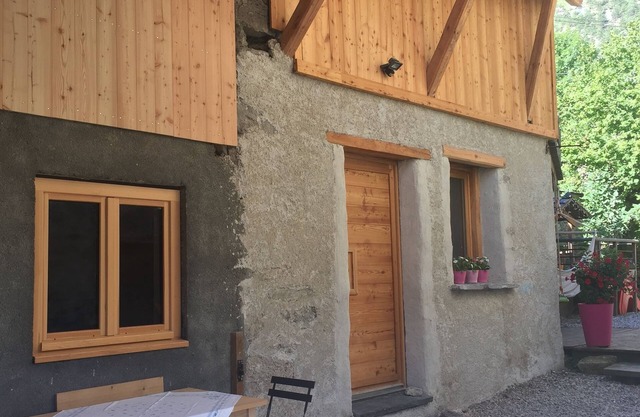 Old Delphinal Castle - coach house studio apartment