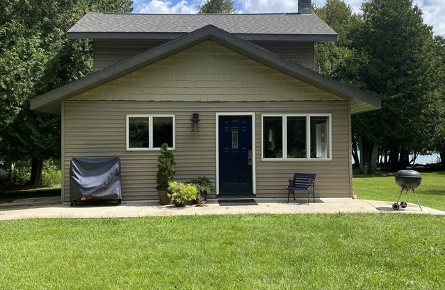 Old Fashioned Suite - Cottage on the shores of Lake Michigan