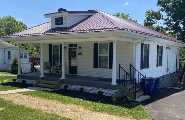 Old Glory - NEWER LISTING/FULLY RENOVATED