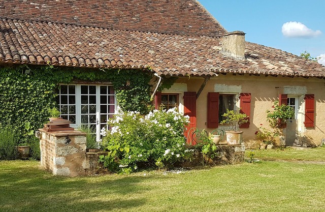 old house on 17th century property