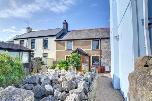 Old Newton Cottage