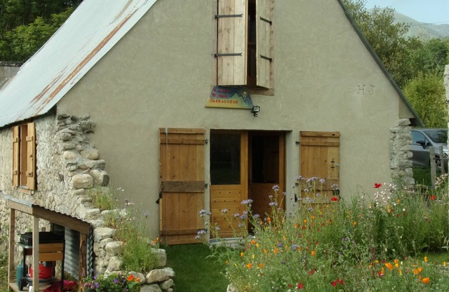 Old renovated barn "Chez Henry Cachaou"