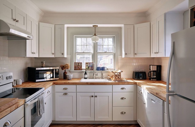 Old Ross House at Seminary Hill by AvantStay