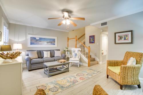 Old Town Bay St Louis Townhome Walk to Beach